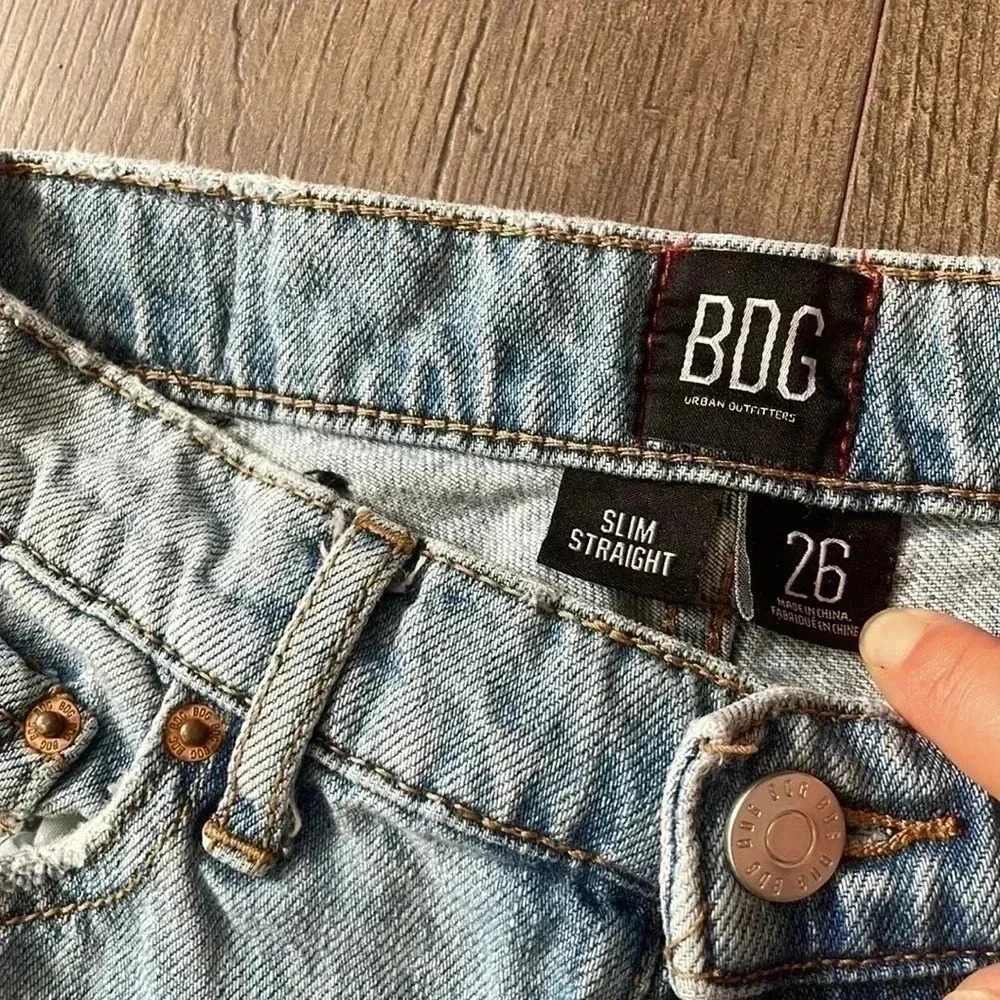 BDG High Rise Slim Straight Frayed Hem - Size 26 - EUC - Picture 3 of 4